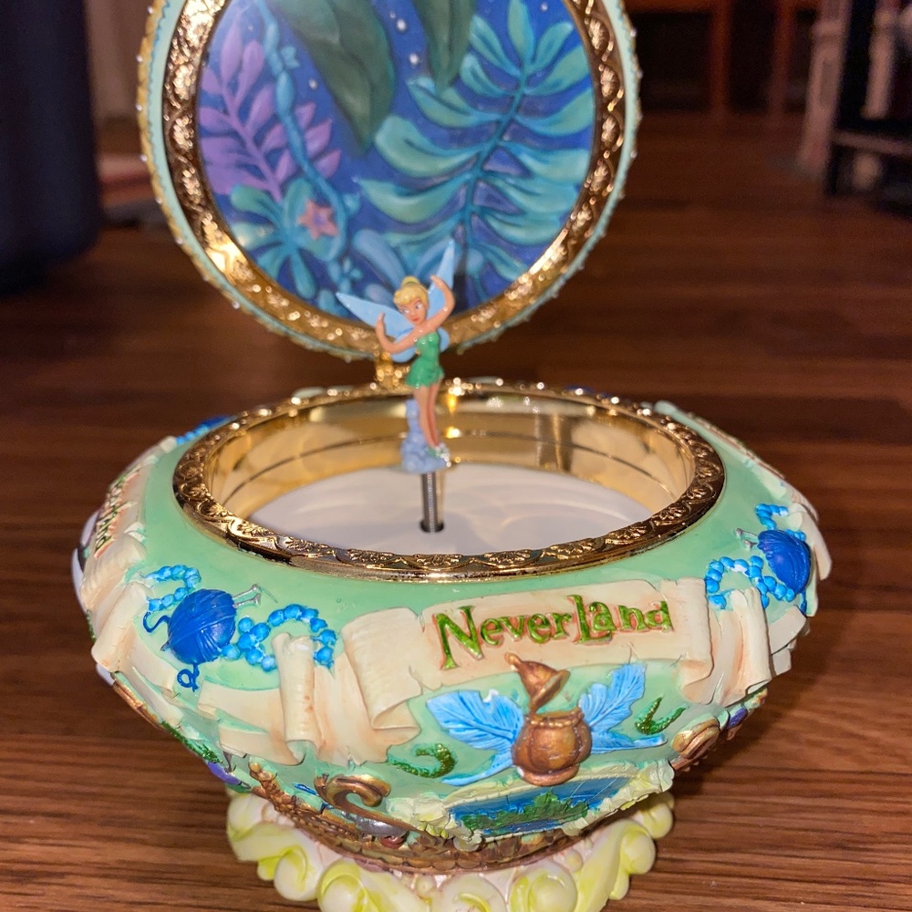 Disney Store Peter Pan Tinkerbelle Music Jewelry Box
